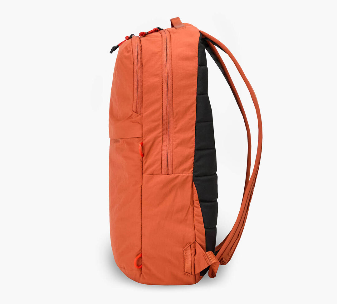 Pakt-Stash-Packable-Backpack-16L#color_sumac