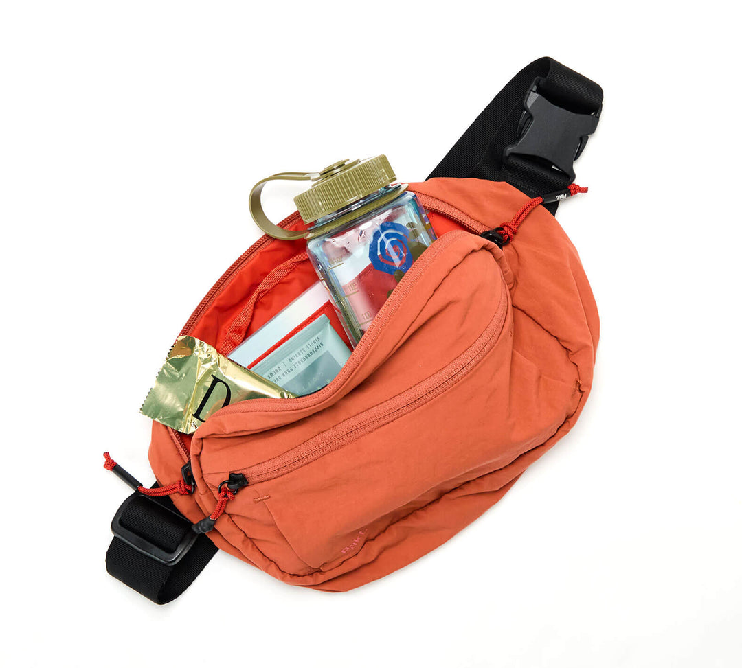 Pakt-Stash-Packable-Sling-4L#color_sumac