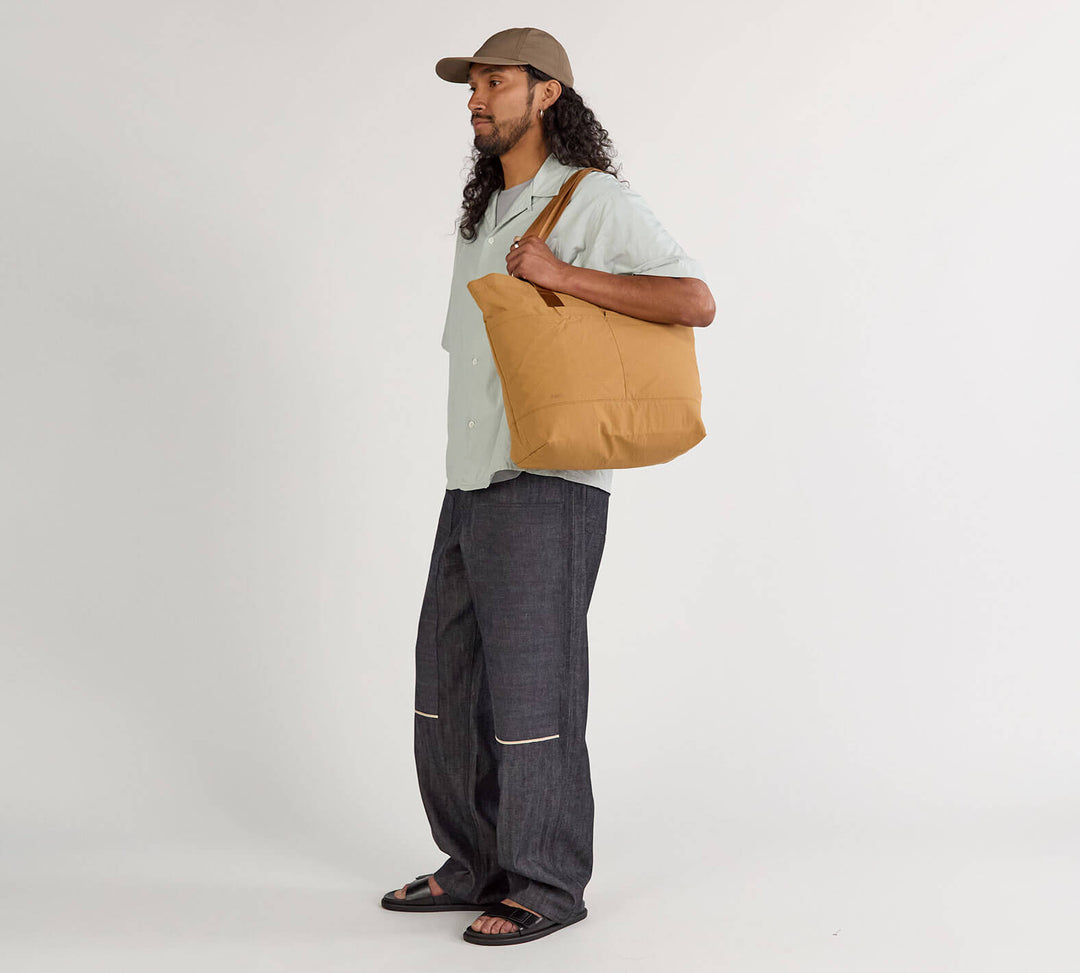 Pakt-Stash-Packable-Tote-16L#color_mojave