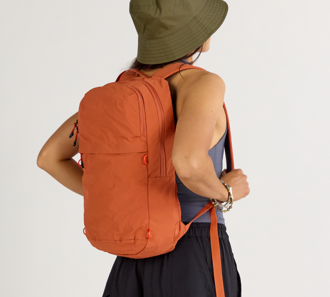 Pakt-Stash-Packable-Backpack-16L#color_sumac